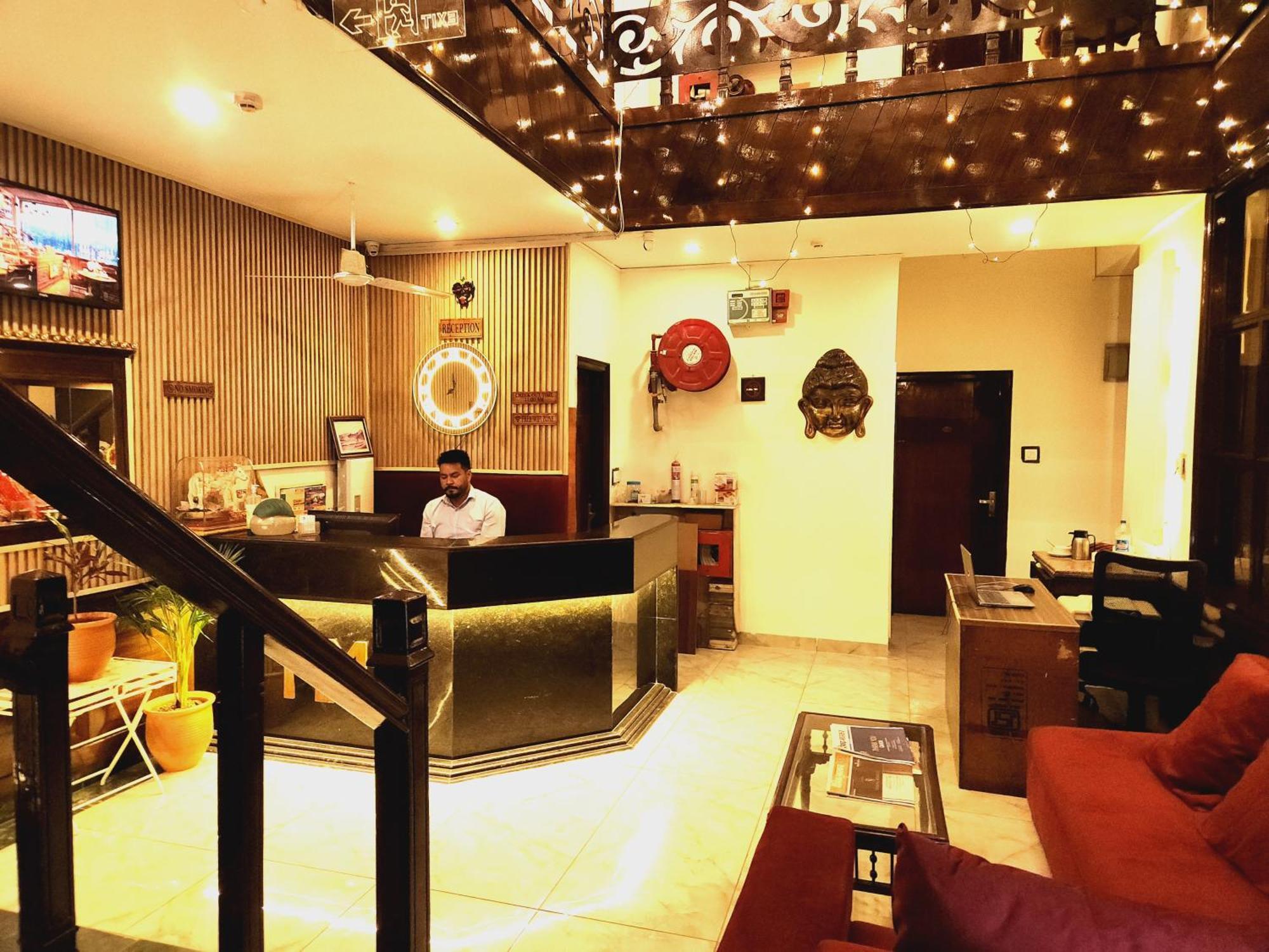 Hotel Multitech Premium Chandigarh Exterior photo